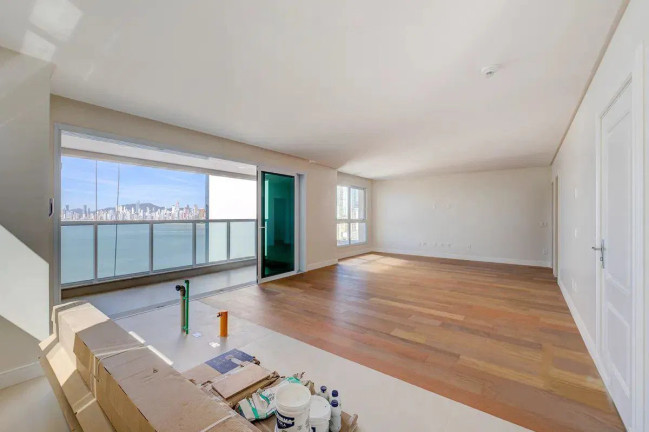 Imagem Apartamento com 3 Quartos à Venda, 160 m² em Pioneiros - Balneário Camboriú Imagem Apartamento com 3 Quartos à Venda, 160 m² em Pioneiros - Balneário Camboriú