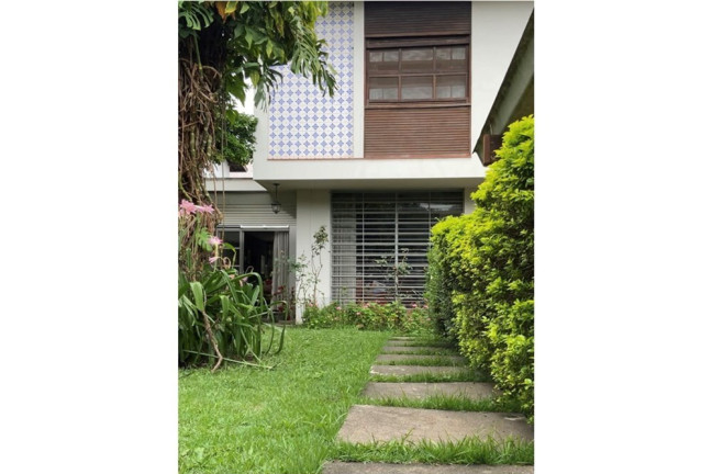 Imagem Casa com 4 Quartos à Venda, 313 m² em Jardim Novo Mundo - São Paulo