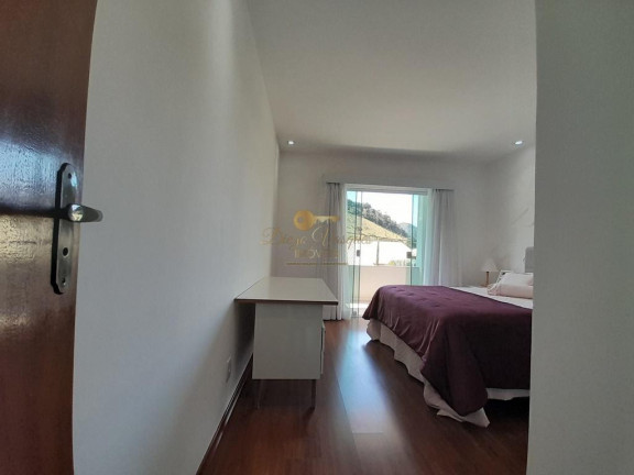 Imagem Casa com 4 Quartos à Venda, 350 m² em Vargem Grande - Teresópolis