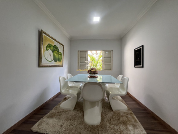 Imagem Casa com 3 Quartos à Venda, 251 m² em Caiçaras - Patos De Minas Imagem Casa com 3 Quartos à Venda, 251 m² em Caiçaras - Patos De Minas