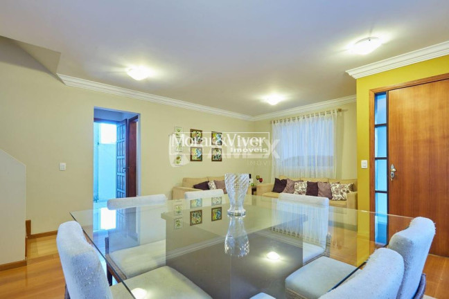 Imagem Casa com 3 Quartos à Venda, 170 m² em Lindóia - Curitiba