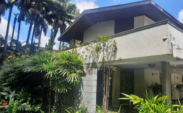 Casa com 4 Quartos à Venda, 1.400 m² em Jardim América - São Paulo