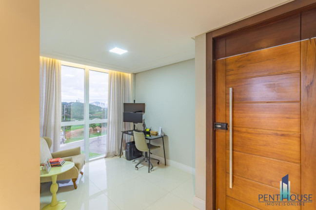 Imagem Casa com 3 Quartos à Venda, 420 m² em Centro - Camboriú Imagem Casa com 3 Quartos à Venda, 420 m² em Centro - Camboriú