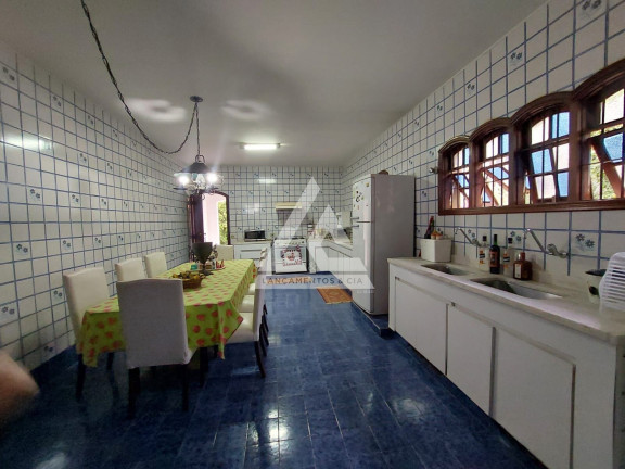Imagem Casa com 8 Quartos à Venda, 500 m² em Pessegueiros - Teresópolis Imagem Casa com 8 Quartos à Venda, 500 m² em Pessegueiros - Teresópolis