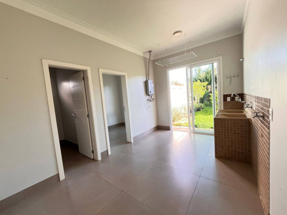 Imagem Casa com 3 Quartos à Venda, 222 m² em Cascavel