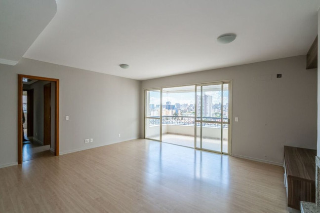Imagem Imóvel com 3 Quartos à Venda, 134 m² em Menino Deus - Porto Alegre Imagem Imóvel com 3 Quartos à Venda, 134 m² em Menino Deus - Porto Alegre