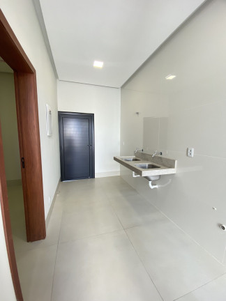 Imagem Casa com 3 Quartos à Venda, 256 m² em Condomínio Meridian - Goianésia