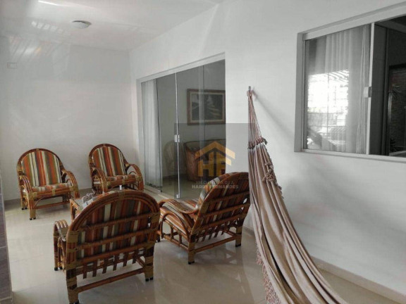 Imagem Casa com 3 Quartos à Venda, 195 m² em Campo Grande - Recife