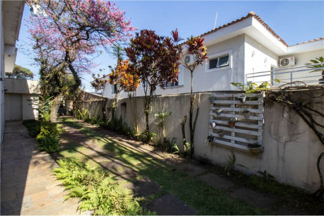 Imagem Casa com 4 Quartos à Venda, 421 m² em Vila Rosália - Guarulhos Imagem Casa com 4 Quartos à Venda, 421 m² em Vila Rosália - Guarulhos