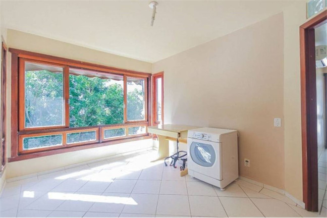 Imagem Imóvel com 3 Quartos à Venda, em Tristeza - Porto Alegre Imagem Imóvel com 3 Quartos à Venda, em Tristeza - Porto Alegre