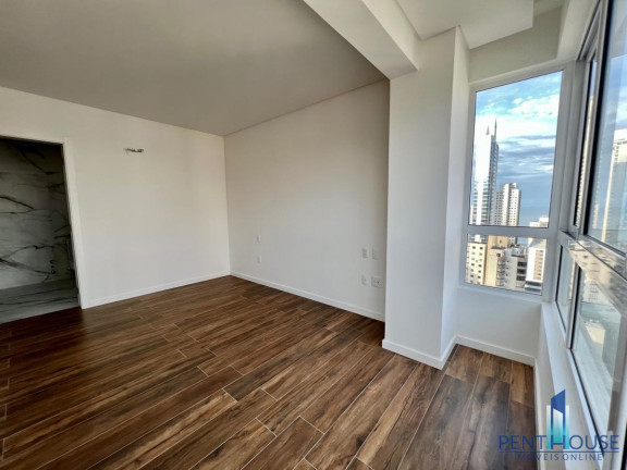 Imagem Apartamento com 3 Quartos à Venda, 137 m² em Centro - Balneário Camboriú Imagem Apartamento com 3 Quartos à Venda, 137 m² em Centro - Balneário Camboriú