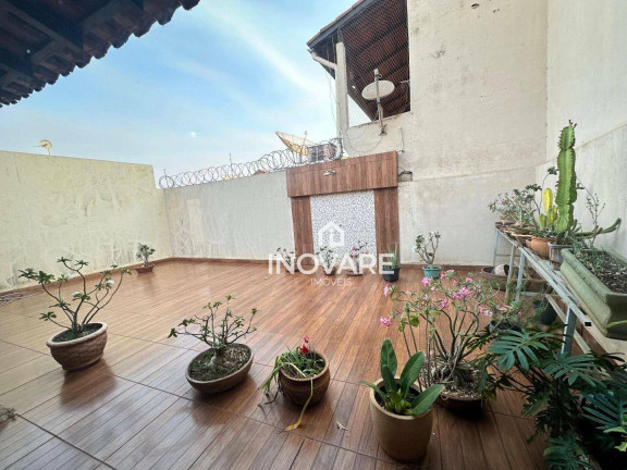 Imagem Casa com 3 Quartos à Venda, 303 m² em Setor Central - Itumbiara Imagem Casa com 3 Quartos à Venda, 303 m² em Setor Central - Itumbiara