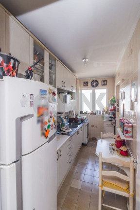 Imagem Apartamento com 3 Quartos à Venda, 77 m² em Passo Da Areia - Porto Alegre