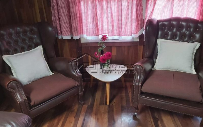 Imóvel com 3 Quartos à Venda, 180 m² em Capivari - Campos Do Jordão