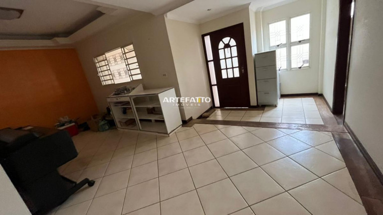 Imagem Casa com 4 Quartos à Venda, 302 m²