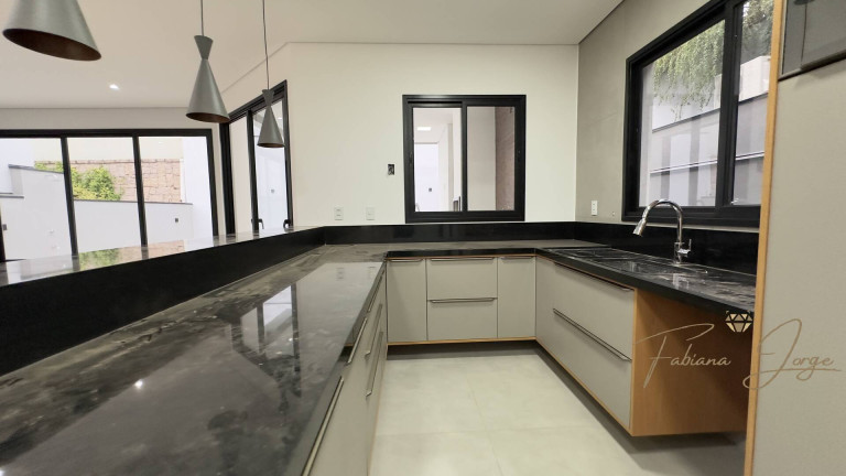 Imagem Casa com 3 Quartos à Venda, 327 m² em Roncáglia - Valinhos Imagem Casa com 3 Quartos à Venda, 327 m² em Roncáglia - Valinhos