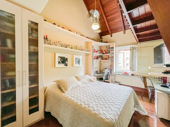 Imagem Casa com 4 Quartos à Venda, em Chácara Das Pedras - Porto Alegre Imagem Casa com 4 Quartos à Venda, em Chácara Das Pedras - Porto Alegre
