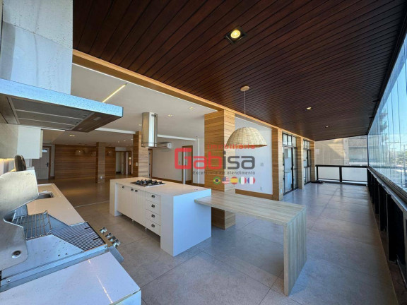 Apartamento com 3 Quartos à Venda, 250 m² em Centro - Cabo Frio