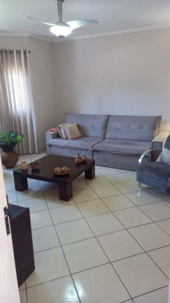 Imagem Casa com 3 Quartos à Venda, 360 m² em Cidade Jardim - Pirassununga