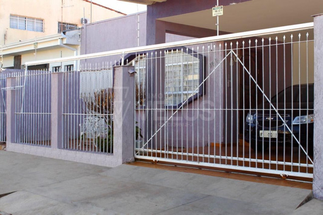 Casa com 3 Quartos à Venda, 130 m² em Jardim Italia - Itapetininga