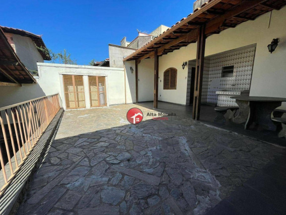 Imagem Casa com 4 Quartos para Alugar, 218 m² em Planalto - Belo Horizonte