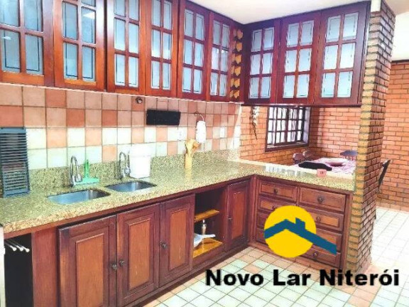 Imagem Casa com 3 Quartos à Venda, 300 m² em Camboinhas - Niterói