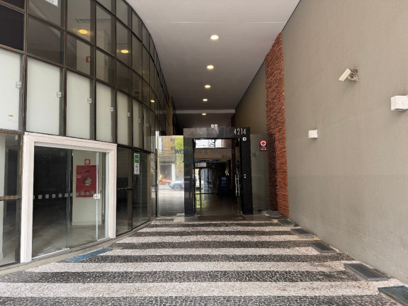 Sala Comercial à Venda ou Locação, 50 m² em Batel - Curitiba