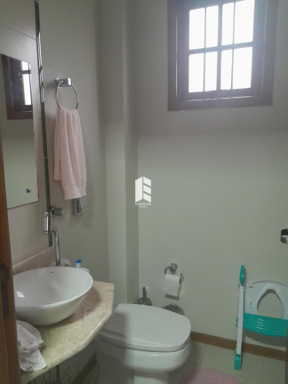 Imagem Casa com 3 Quartos à Venda, 220 m² em Juscelino Kubitschek - Santa Maria