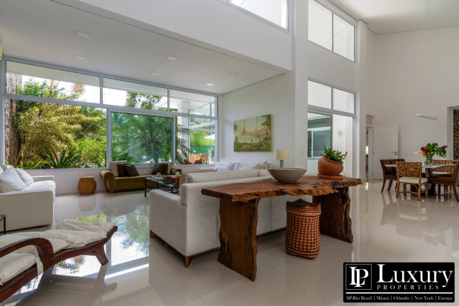 Imagem Casa de Condomínio com 4 Quartos à Venda, em Balneario Praia Do Perequê - Guarujá Imagem Casa de Condomínio com 4 Quartos à Venda, em Balneario Praia Do Perequê - Guarujá