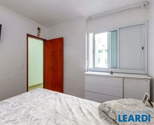 Imagem Sobrado com 4 Quartos à Venda, 254 m² em Vila Gilda - Santo André