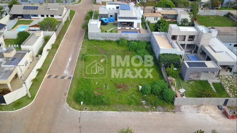 Terreno à Venda, 704 m² em Setor Habitacional Jardim Botânico - Brasília