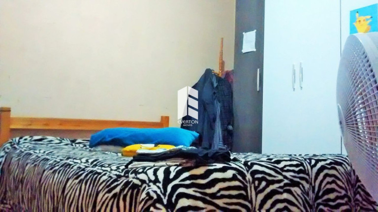 Imagem Casa com 3 Quartos à Venda, 160 m² em Tancredo Neves - Santa Maria