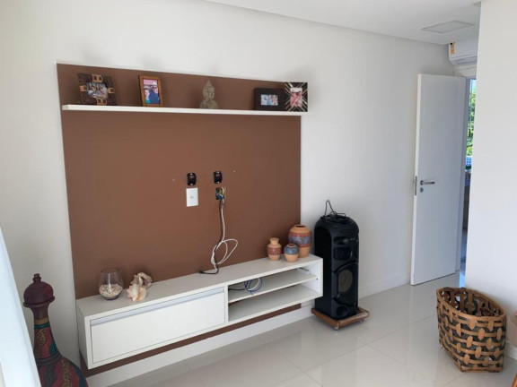 Imagem Imóvel com 3 Quartos à Venda, 189 m² em Buraquinho - Lauro De Freitas Imagem Imóvel com 3 Quartos à Venda, 189 m² em Buraquinho - Lauro De Freitas