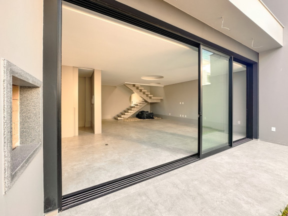 Imagem Casa com 3 Quartos à Venda, 220 m² em Deltaville - Biguaçu Imagem Casa com 3 Quartos à Venda, 220 m² em Deltaville - Biguaçu