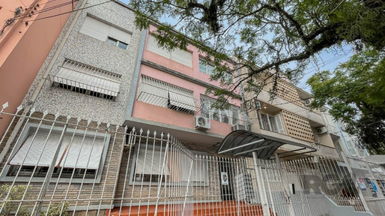 Imagem Imóvel com 3 Quartos à Venda, em Menino Deus - Porto Alegre Imagem Imóvel com 3 Quartos à Venda, em Menino Deus - Porto Alegre