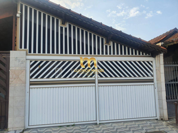 Casa com 4 Quartos à Venda,  em Guilhermina - Praia Grande