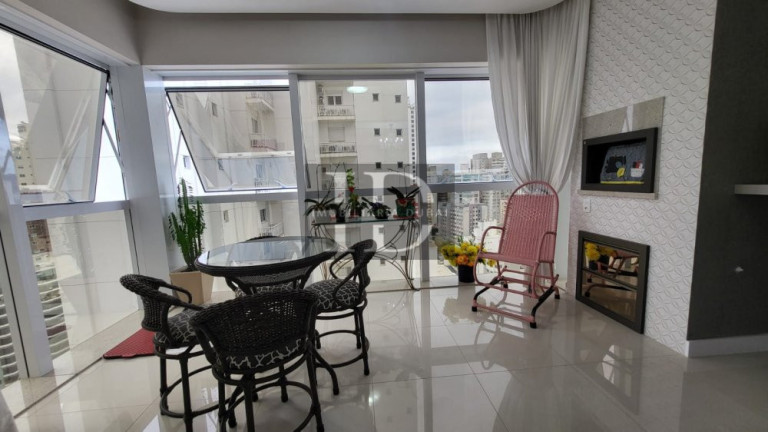 Imagem Apartamento com 3 Quartos à Venda, 139 m² em Centro - Balneário Camboriú