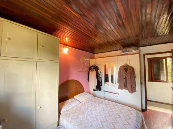 Imagem Casa com 3 Quartos à Venda, 139 m² em Granja Guarani - Teresópolis