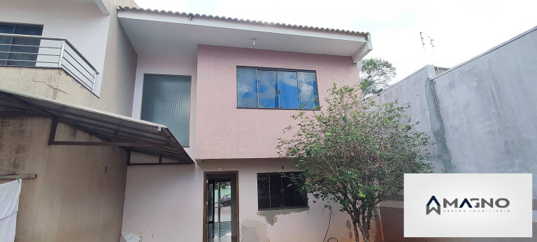 Imagem Casa com 4 Quartos à Venda, 257 m² em Centro - Cascavel Imagem Casa com 4 Quartos à Venda, 257 m² em Centro - Cascavel