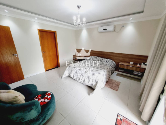 Imagem Casa com 4 Quartos à Venda, 228 m² em Vila Voturua - São Vicente Imagem Casa com 4 Quartos à Venda, 228 m² em Vila Voturua - São Vicente