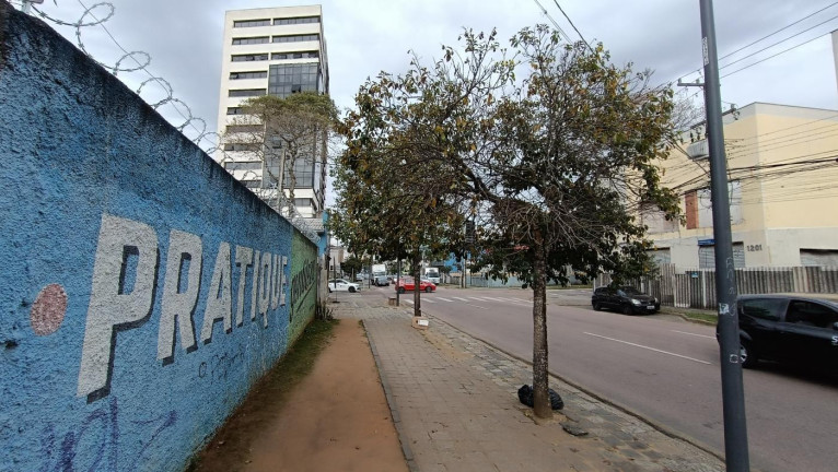 Imagem Terreno à Venda, 1.211 m² em Centro Civico - Curitiba Imagem Terreno à Venda, 1.211 m² em Centro Civico - Curitiba
