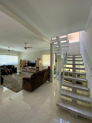 Imagem Casa com 4 Quartos à Venda, em Flórida - Praia Grande Imagem Casa com 4 Quartos à Venda, em Flórida - Praia Grande