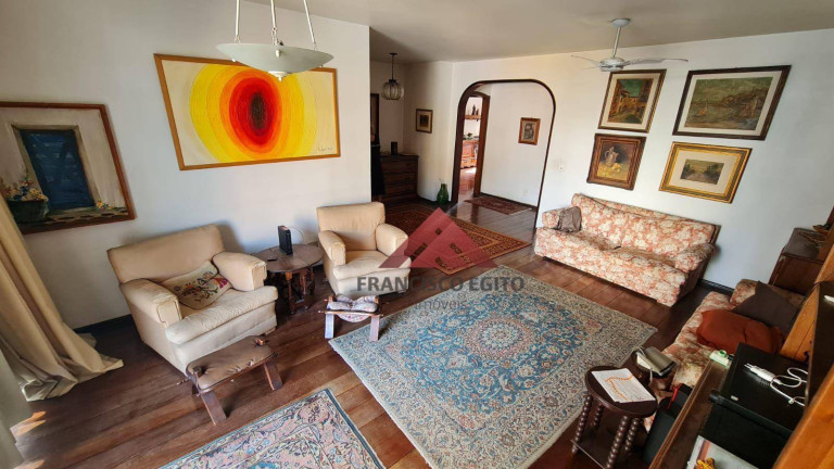 Imagem Apartamento com 4 Quartos à Venda, 212 m² em Icaraí - Niterói