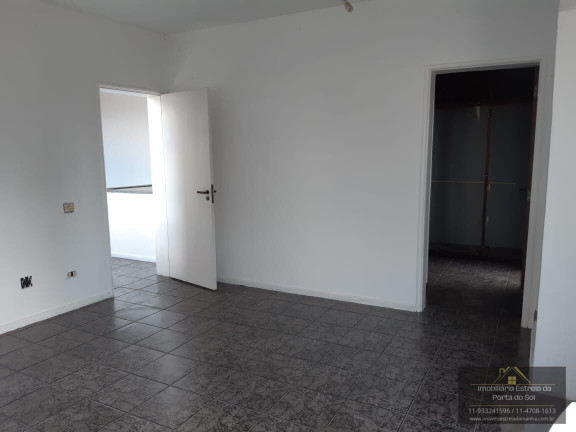 Imagem Sobrado com 4 Quartos para Alugar, 556 m² em Vila Tramontano - São Paulo