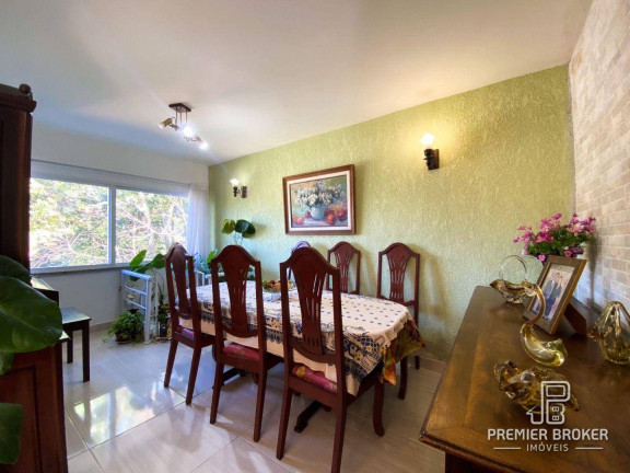 Imagem Casa com 4 Quartos à Venda, 213 m² em Iucas - Teresópolis