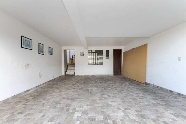 Imagem Casa com 4 Quartos à Venda, 320 m² em Santo Inácio - Curitiba Imagem Casa com 4 Quartos à Venda, 320 m² em Santo Inácio - Curitiba