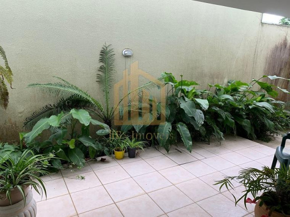 Imagem Casa com 3 Quartos à Venda, 304 m² em Uberaba - Curitiba