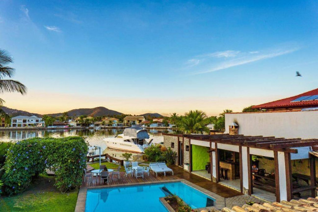 Imagem Casa com 9 Quartos à Venda, 1 m² em Passagem - Cabo Frio