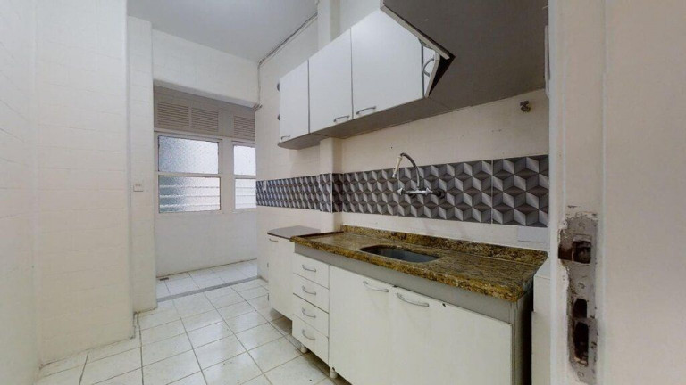 Imagem Imóvel com 2 Quartos à Venda,  em Copacabana - Rio De Janeiro