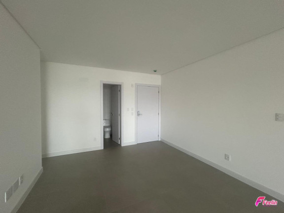 Imagem Apartamento com 3 Quartos à Venda, 130 m² em Estreito - Florianópolis